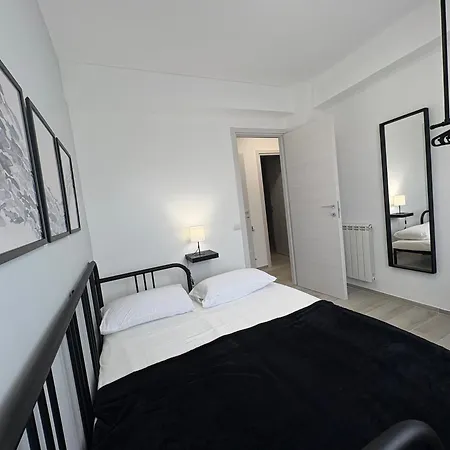 Casa Rogos Zona Pianetti Apartment